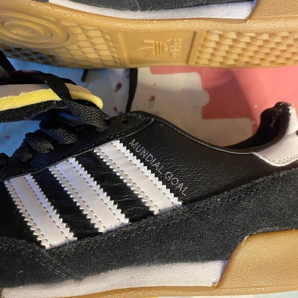 Adidas Mundial Goal Indoor Soccer Shoes - Picture 2 of 11